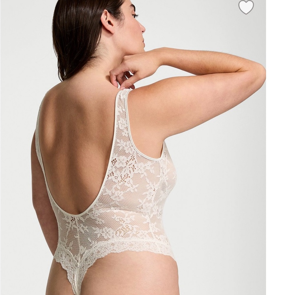 Elegant Lace Bodysuit in Cream